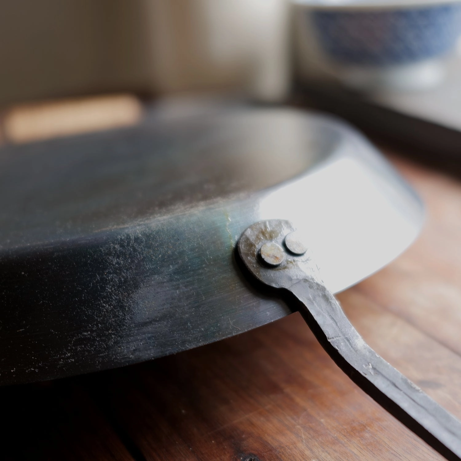 12 Fixed-Handle Skillets