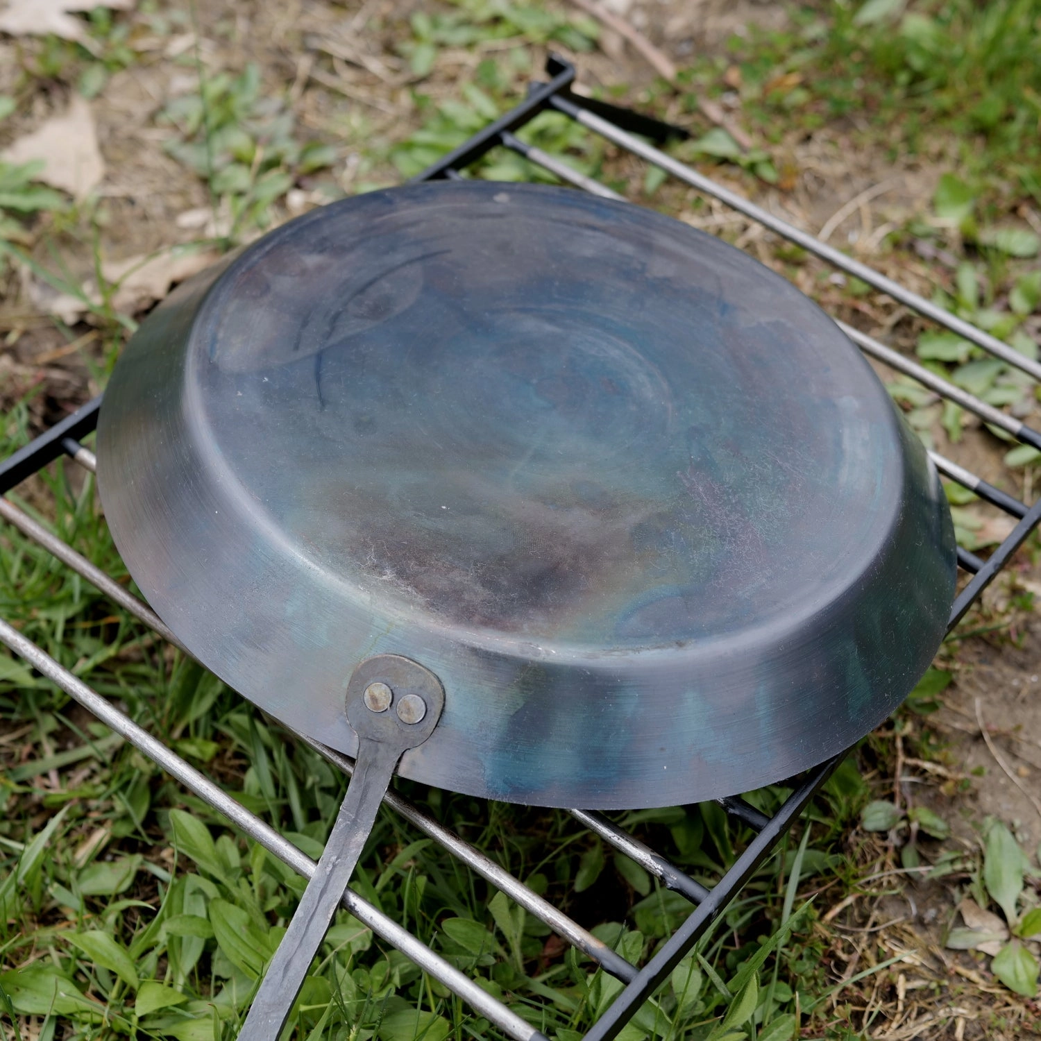 12 Fixed-Handle Skillets
