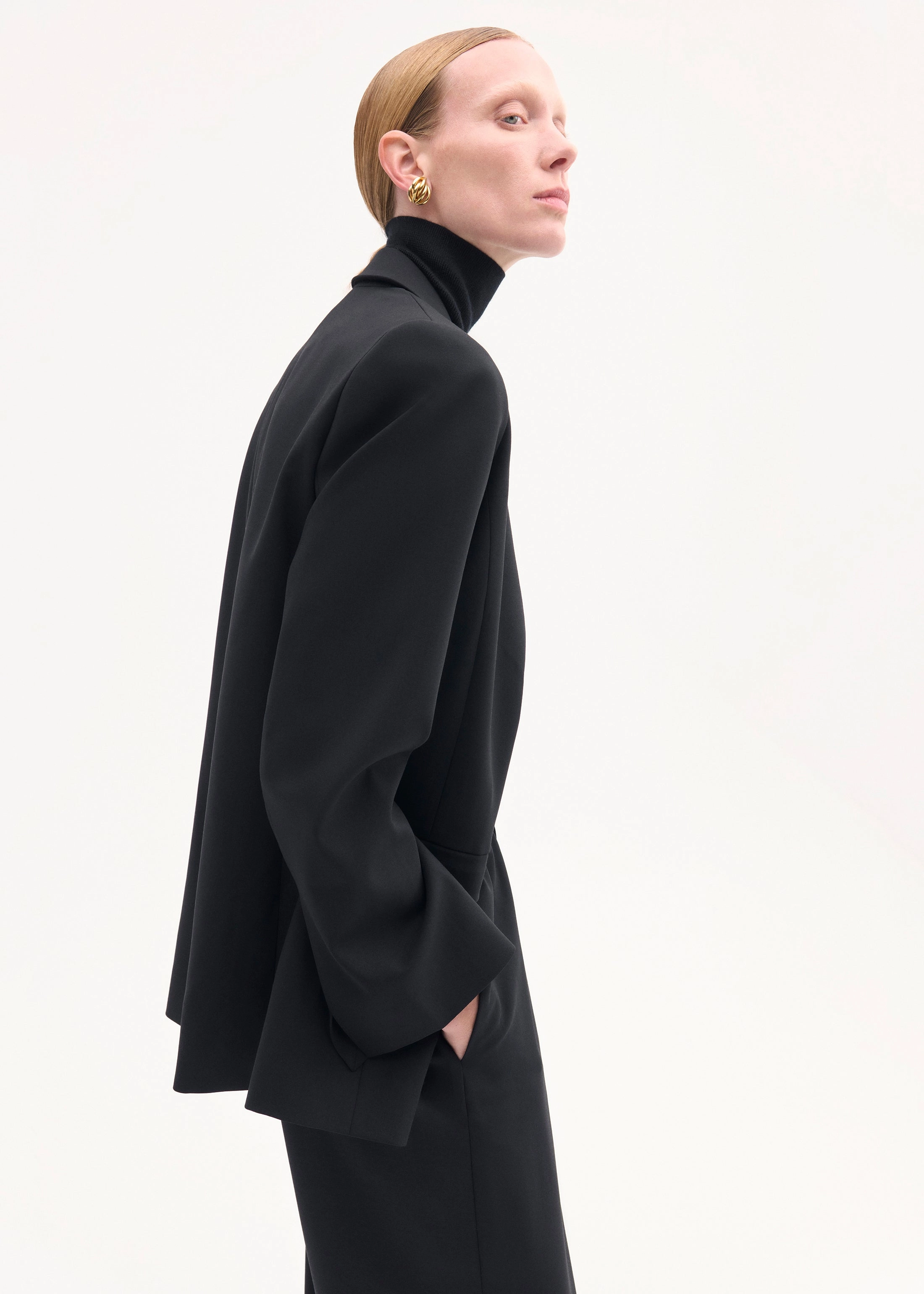 Boxy Jacket in Virgin Wool - Black