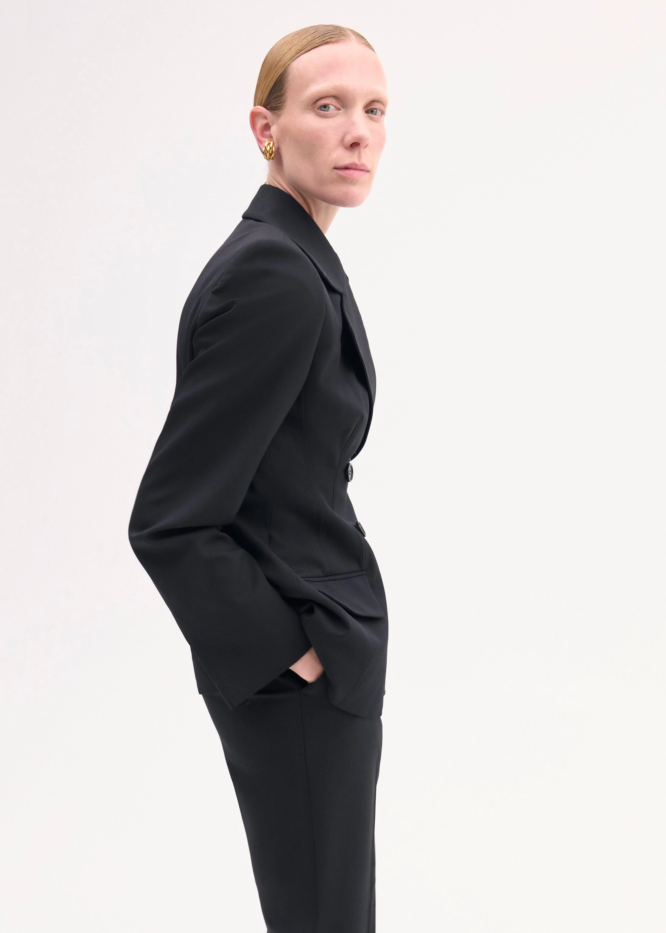 Double Breasted Fitted Blazer in Virgin Wool - Black
