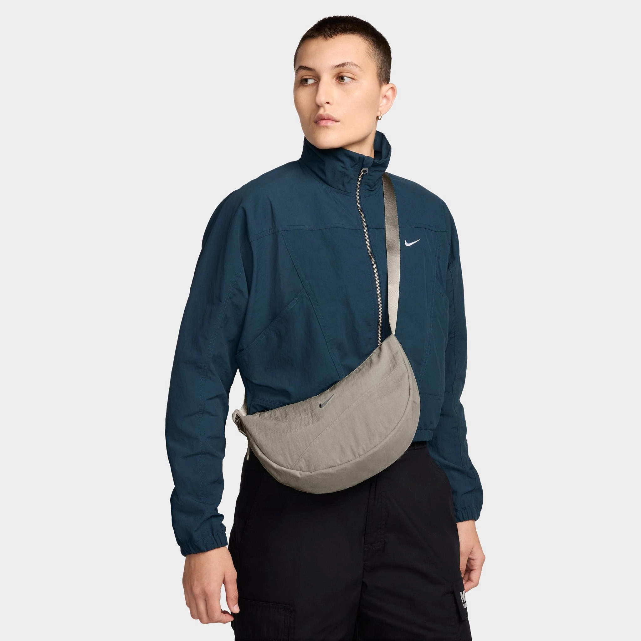 Nike Aura Crescent Crossbody Bag College Grey / Matte Sliver