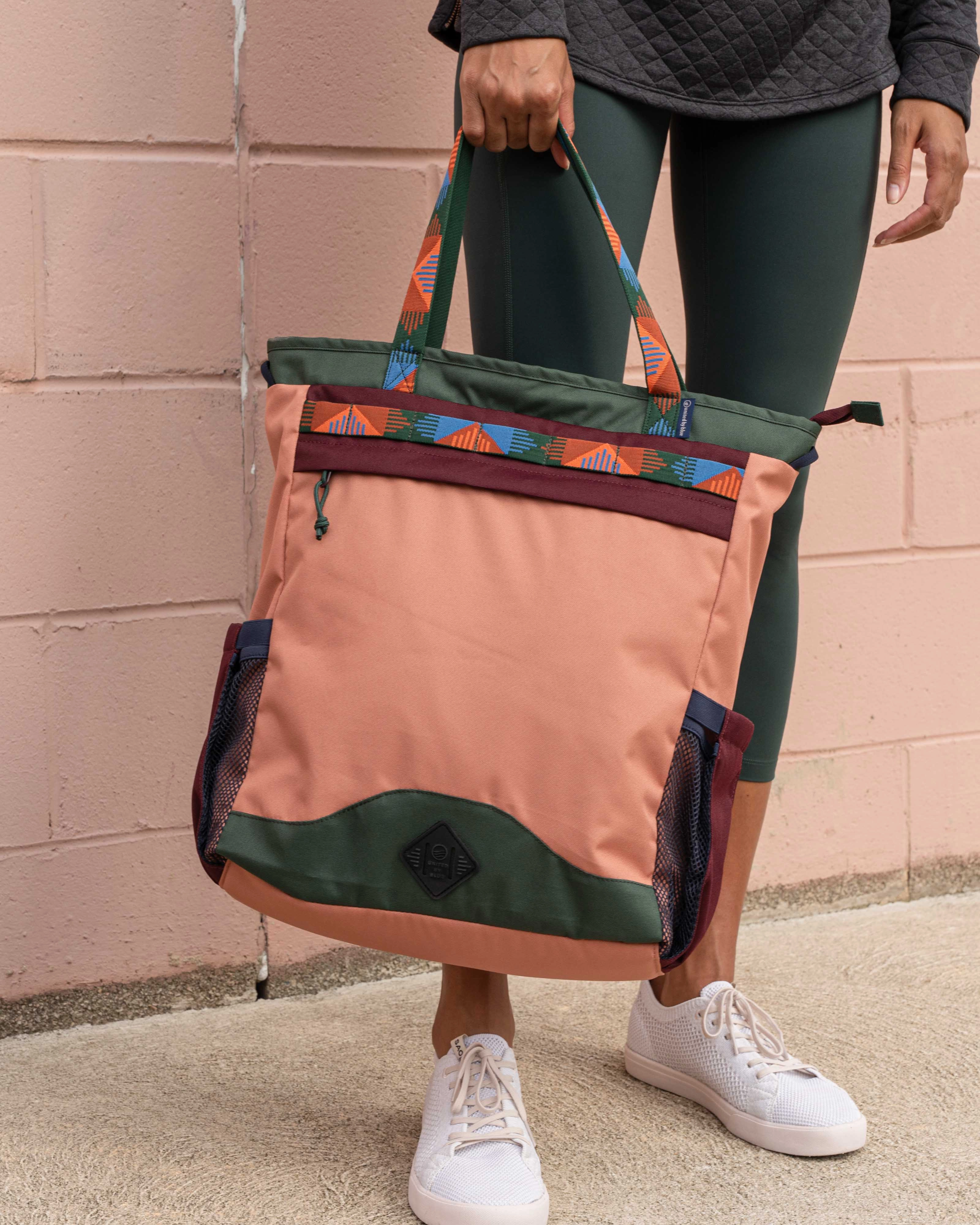 (R)evolution™ 25L Convertible Carryall