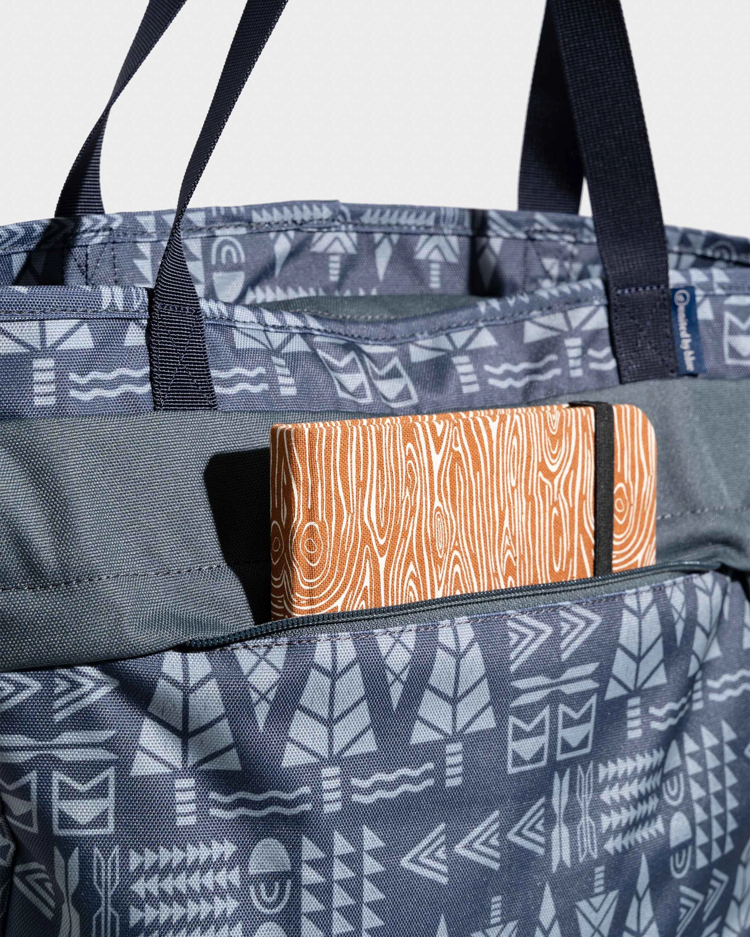 (R)evolution™ 25L Convertible Carryall