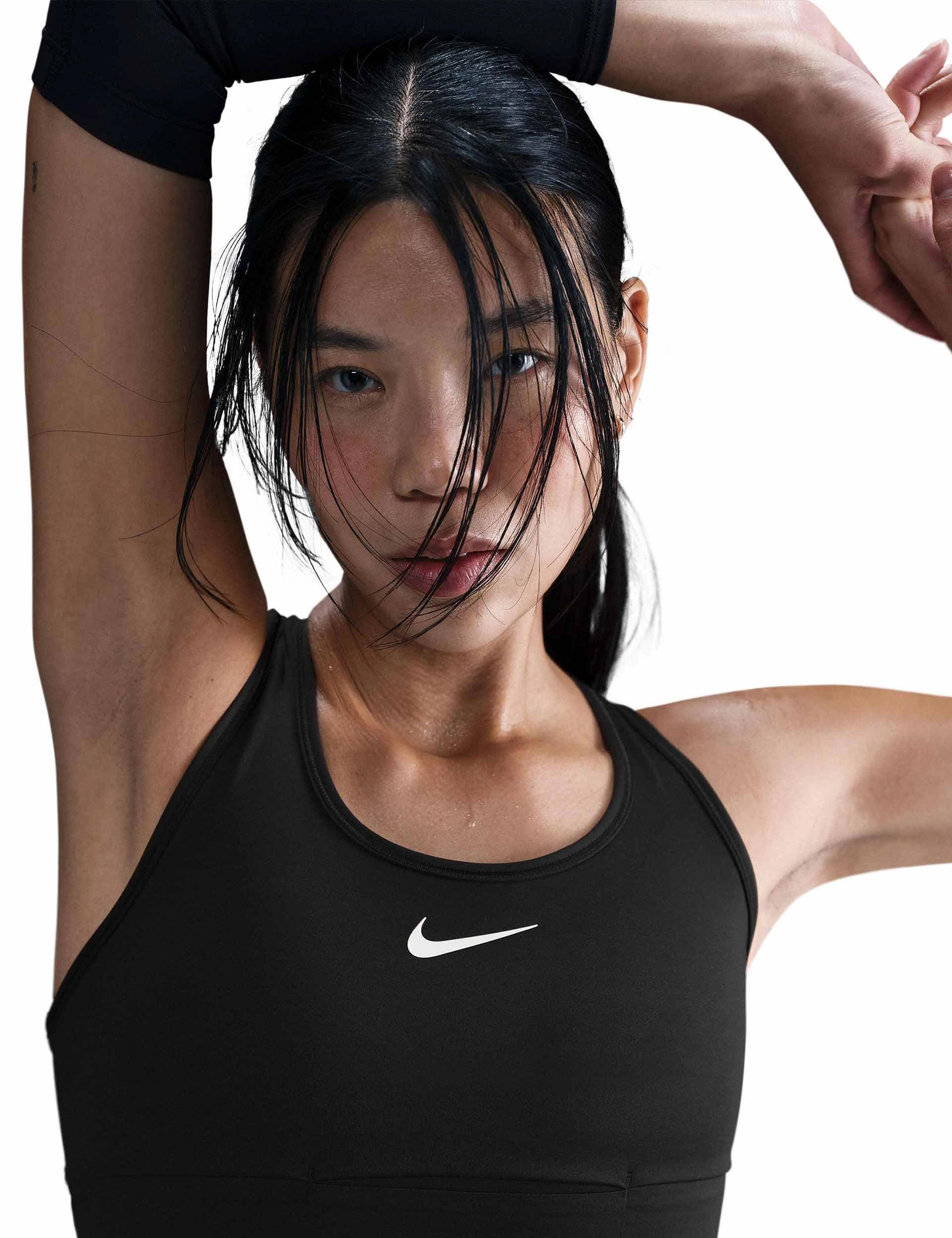 Swoosh Pocket Medium-Support Sports Bra - Black/White